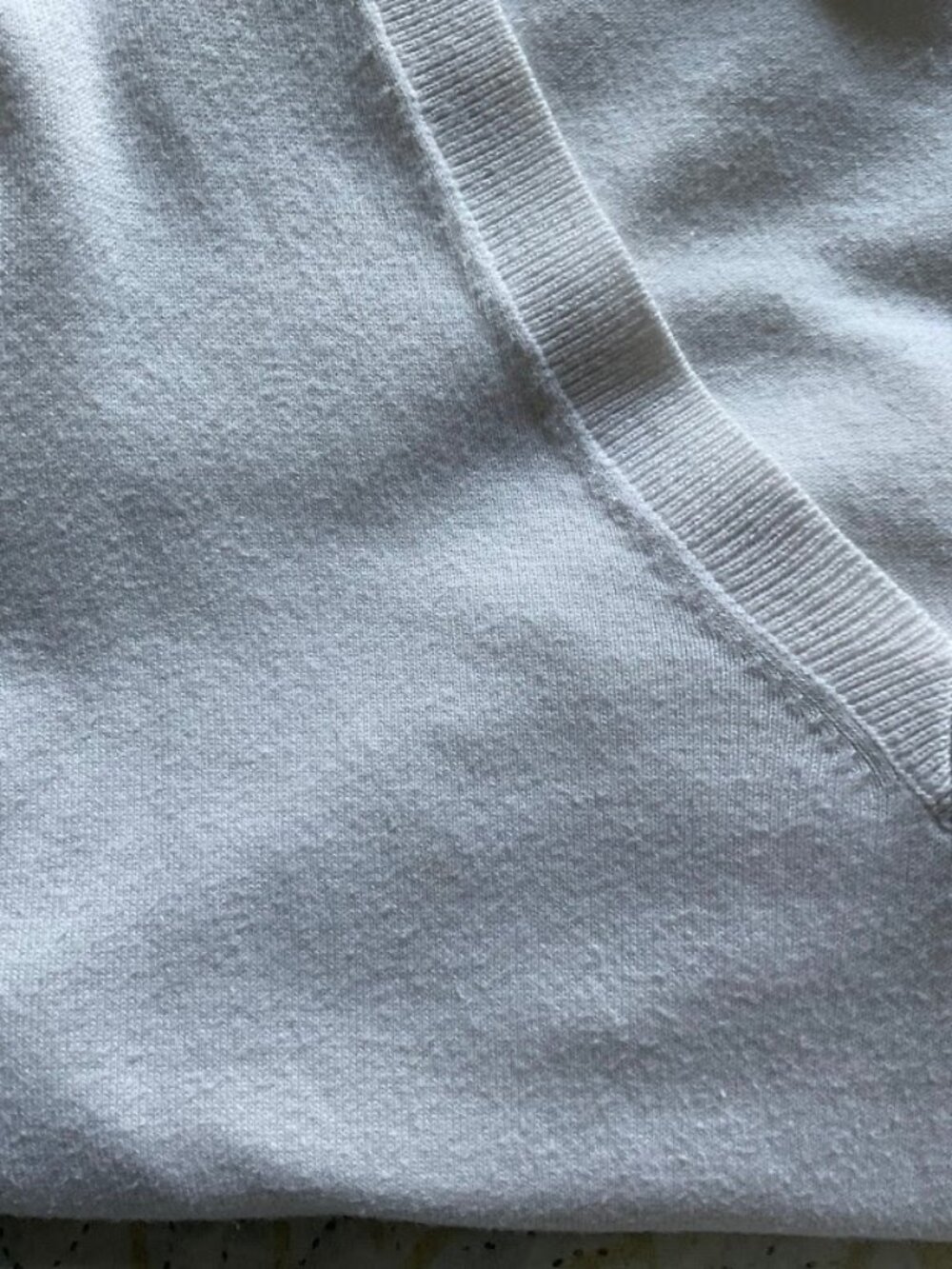 Tommy Hilfiger White Fine Knit V-Neck Sweater - Picture 5 of 5
